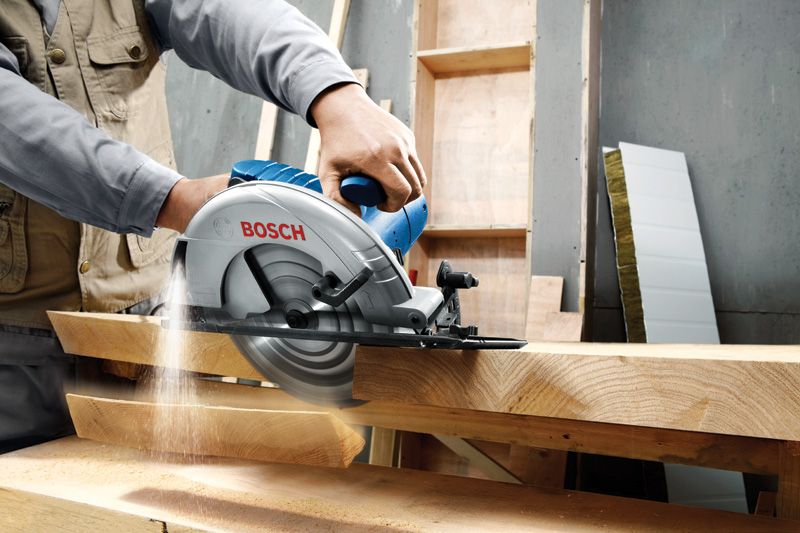 PRO GKS 235 Turbo Hand-Held Circular Saw | Bosch Professional